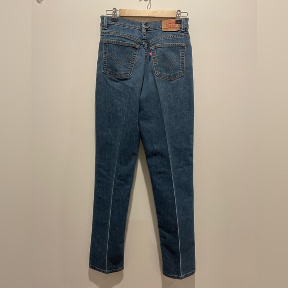 Levi's Blue Straight Leg Jeans Classic Denim Y2K from 2004 size 6 - Picture 2 of 6